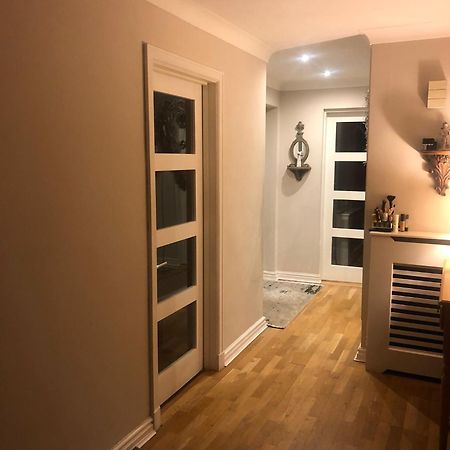 Wilmslow Airbnb Extérieur photo