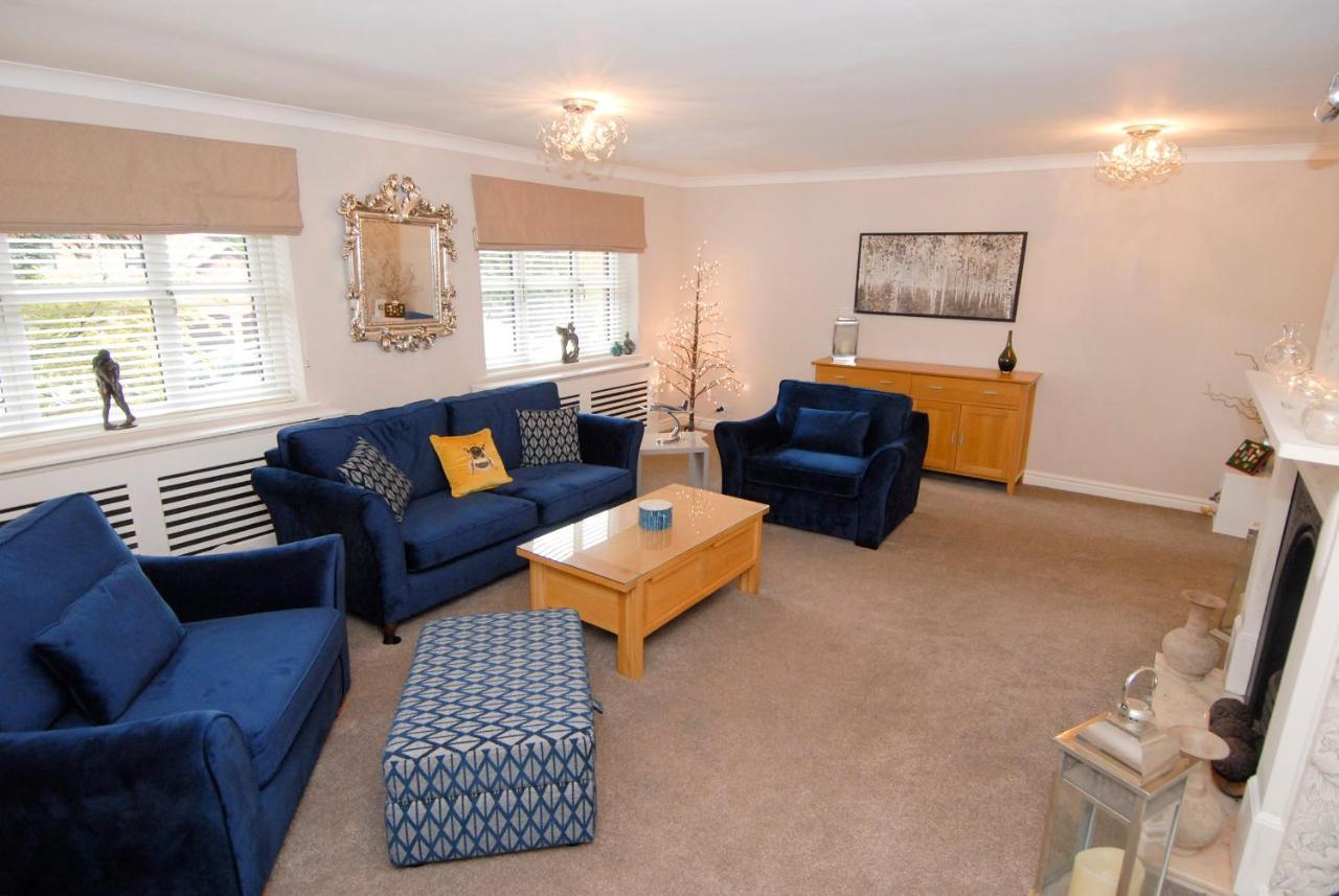 Wilmslow Airbnb Extérieur photo