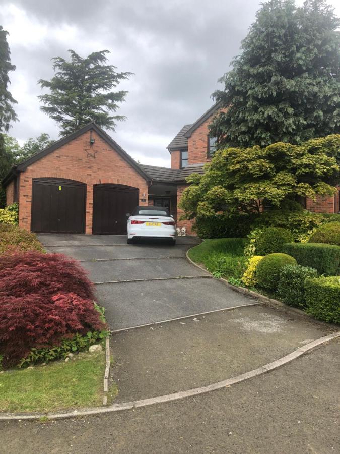 Wilmslow Airbnb Extérieur photo